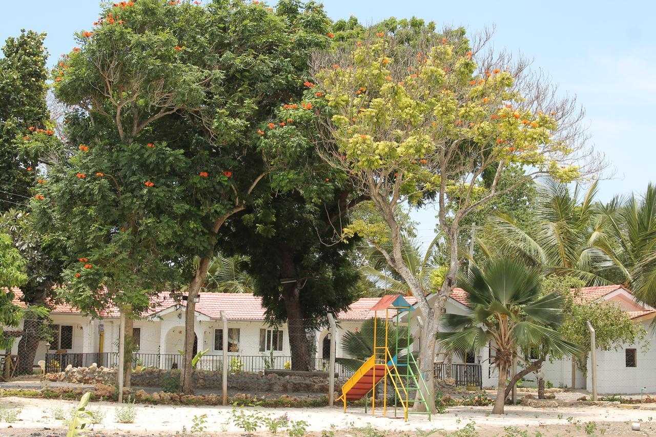 Oluwa Seun Beach Cottages, Mtwapa Mombasa Exterior photo